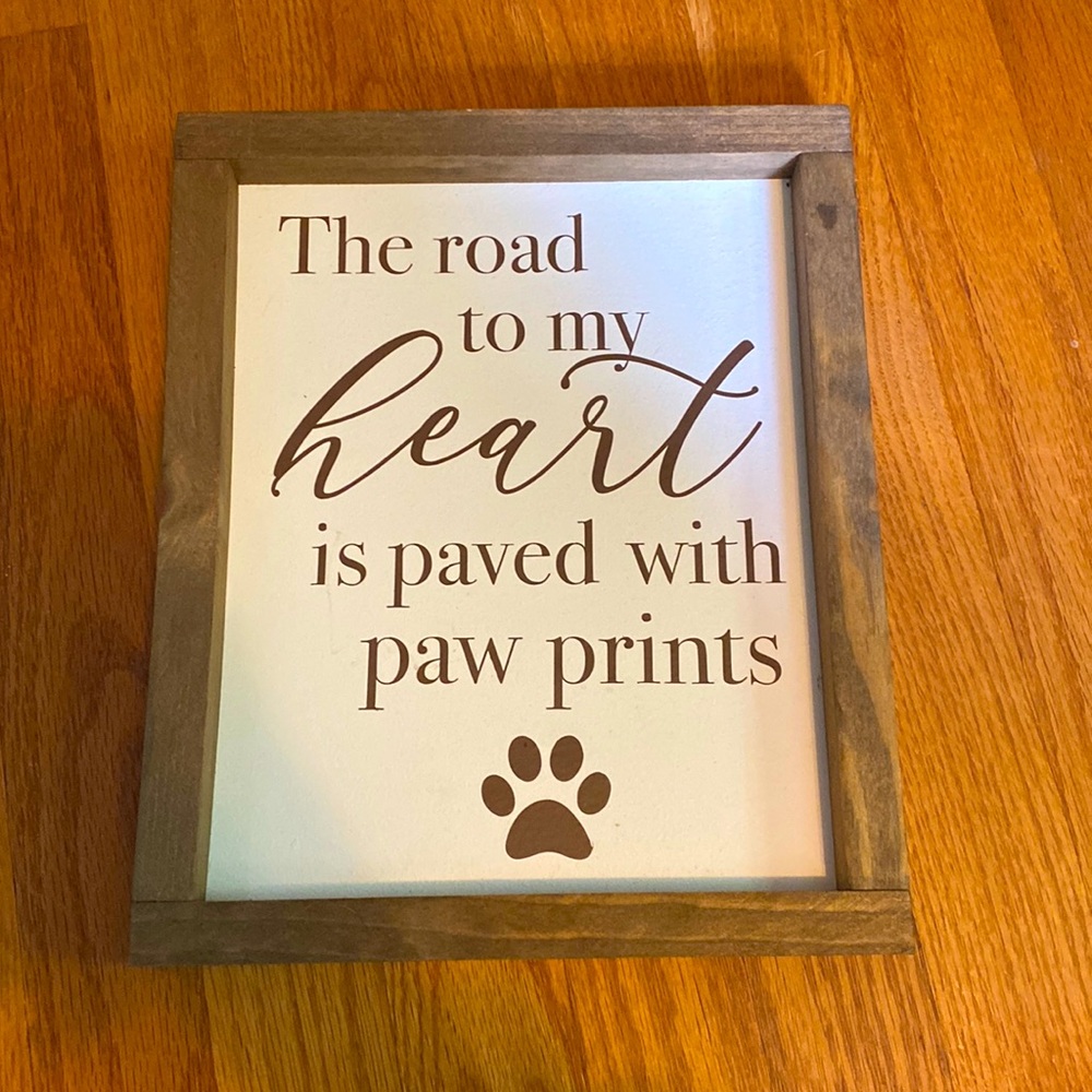 Paw Prints Sign